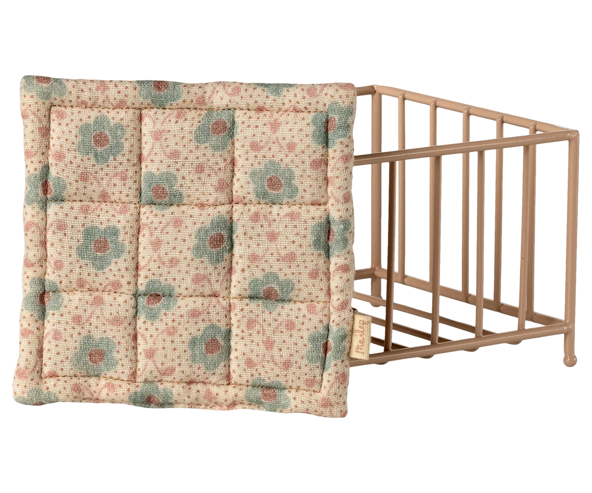 Rose Playpen