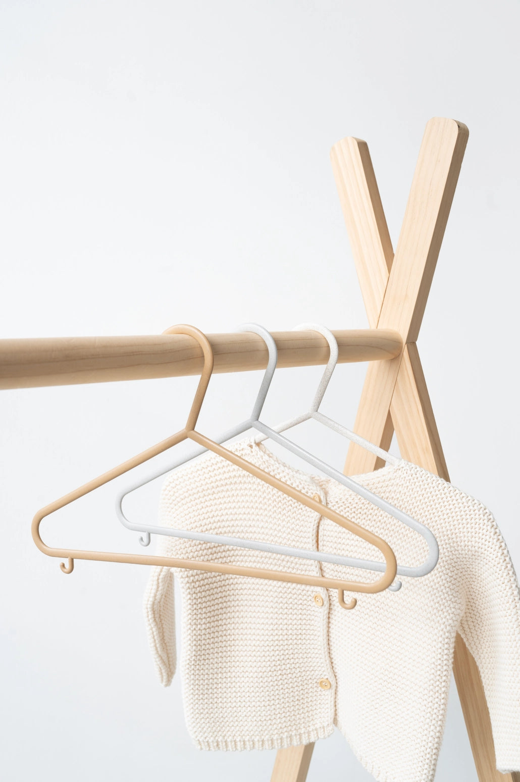 Baby Wheat Straw Hangers | Speckled Beige