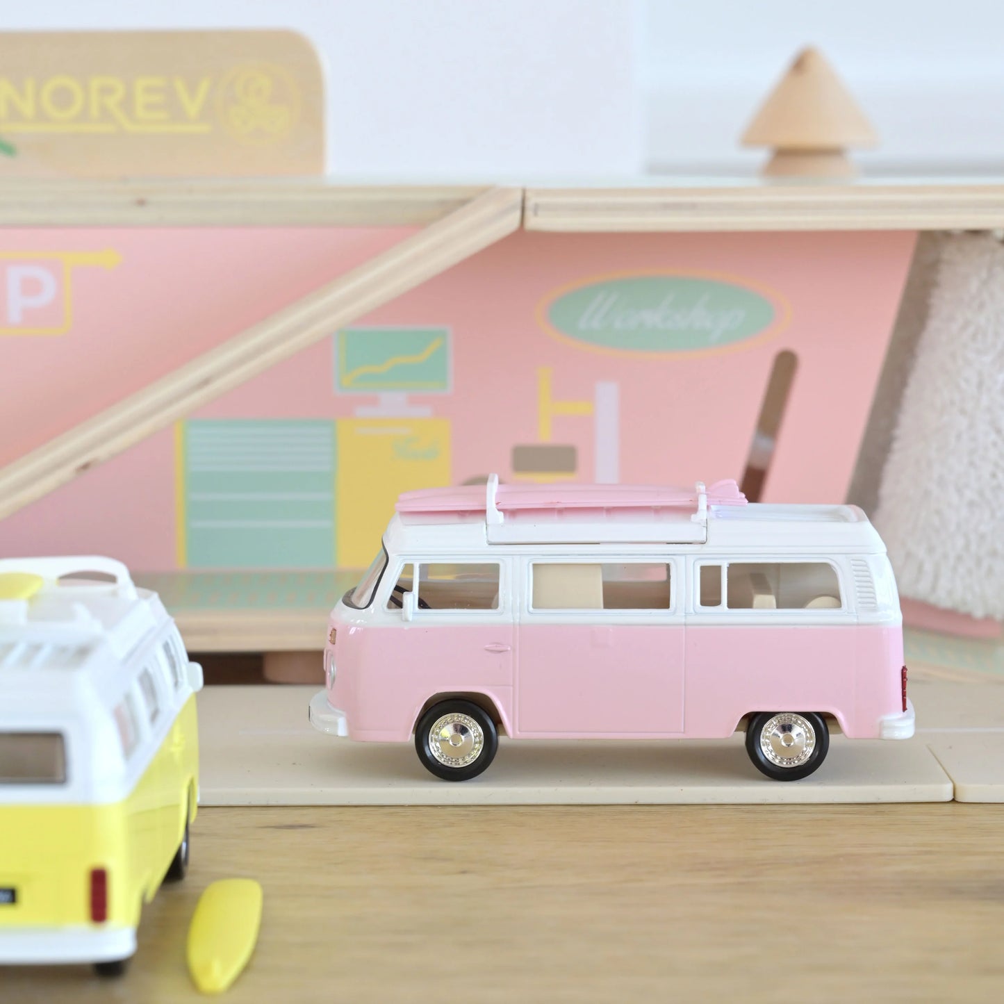 1973 Volkswagen Camper Van | Pink