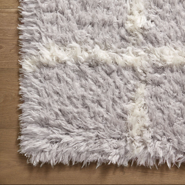 Amira Rug | Silver & Ivory
