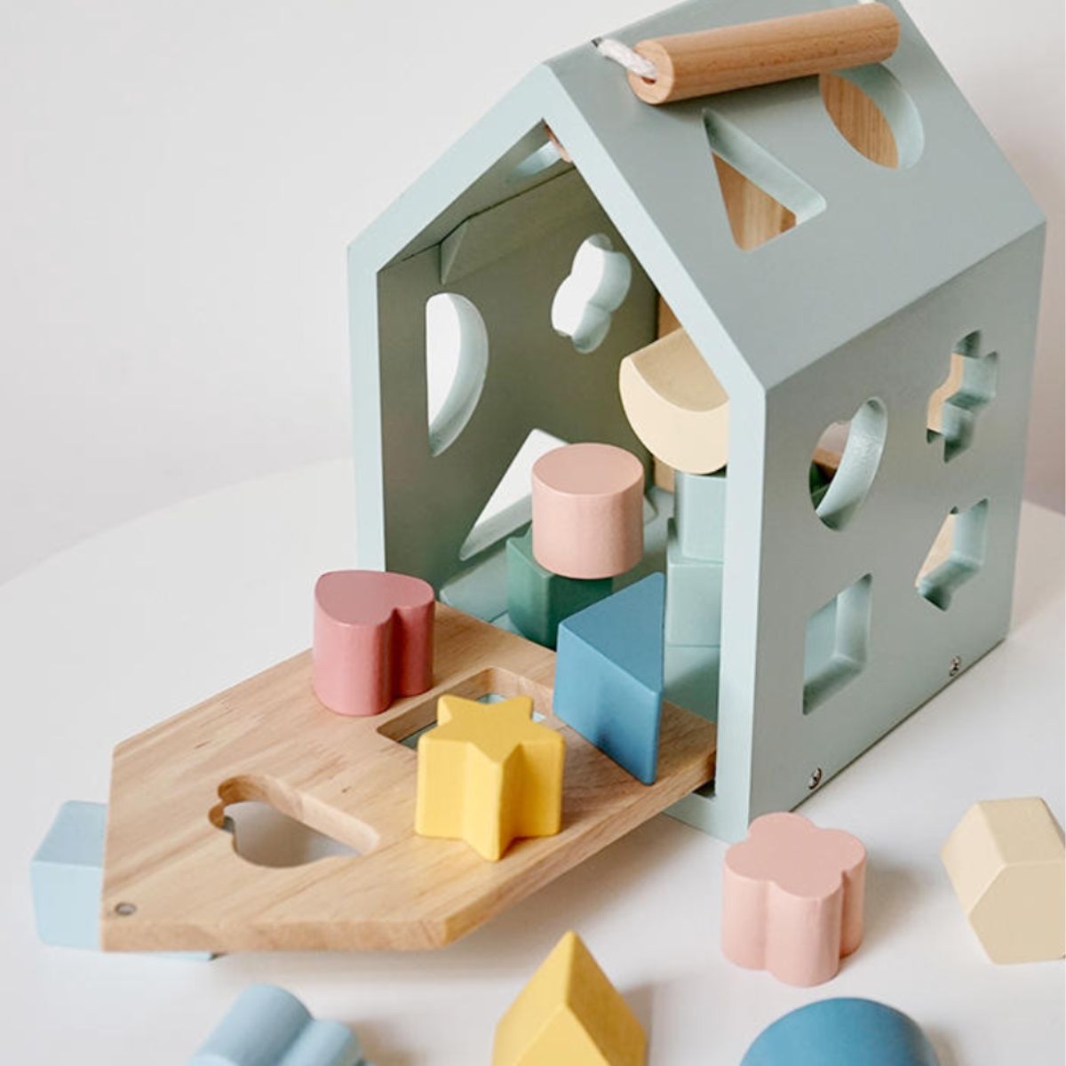 Figure Block House
