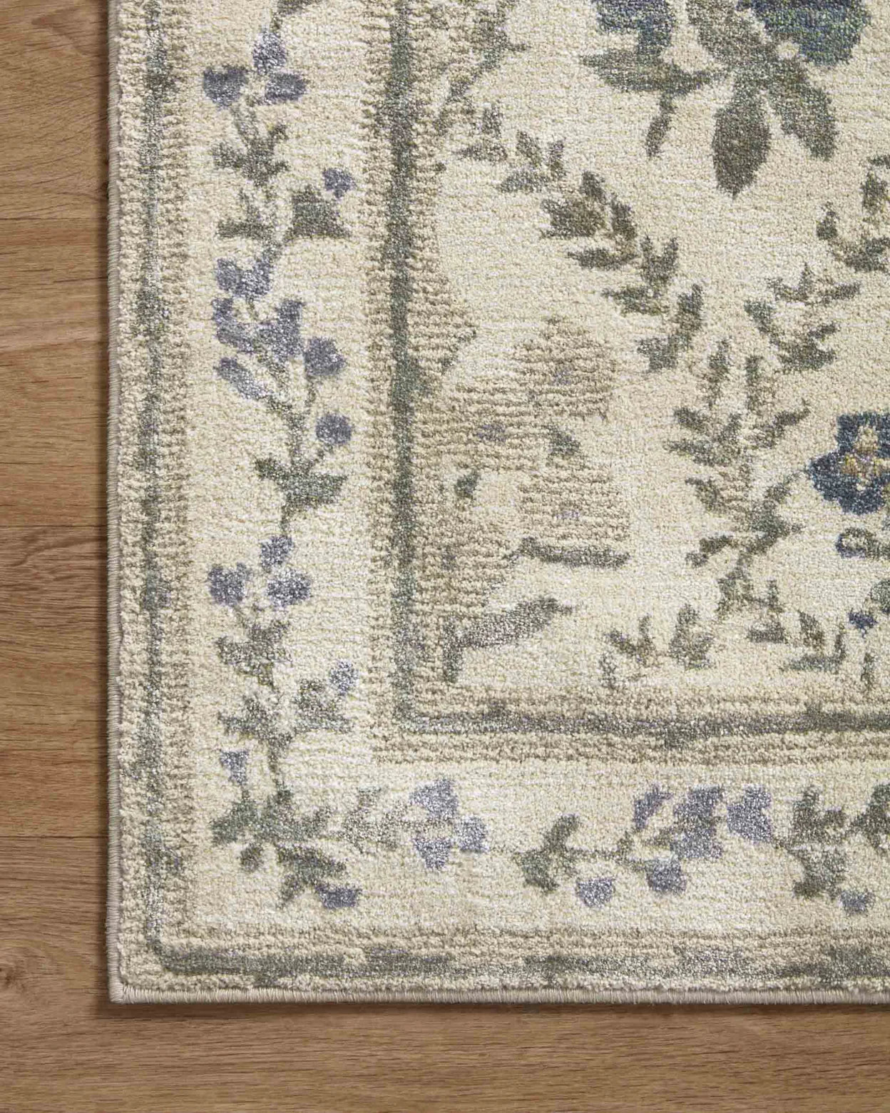 Fiore RP Hawthorne Rug | Ivory