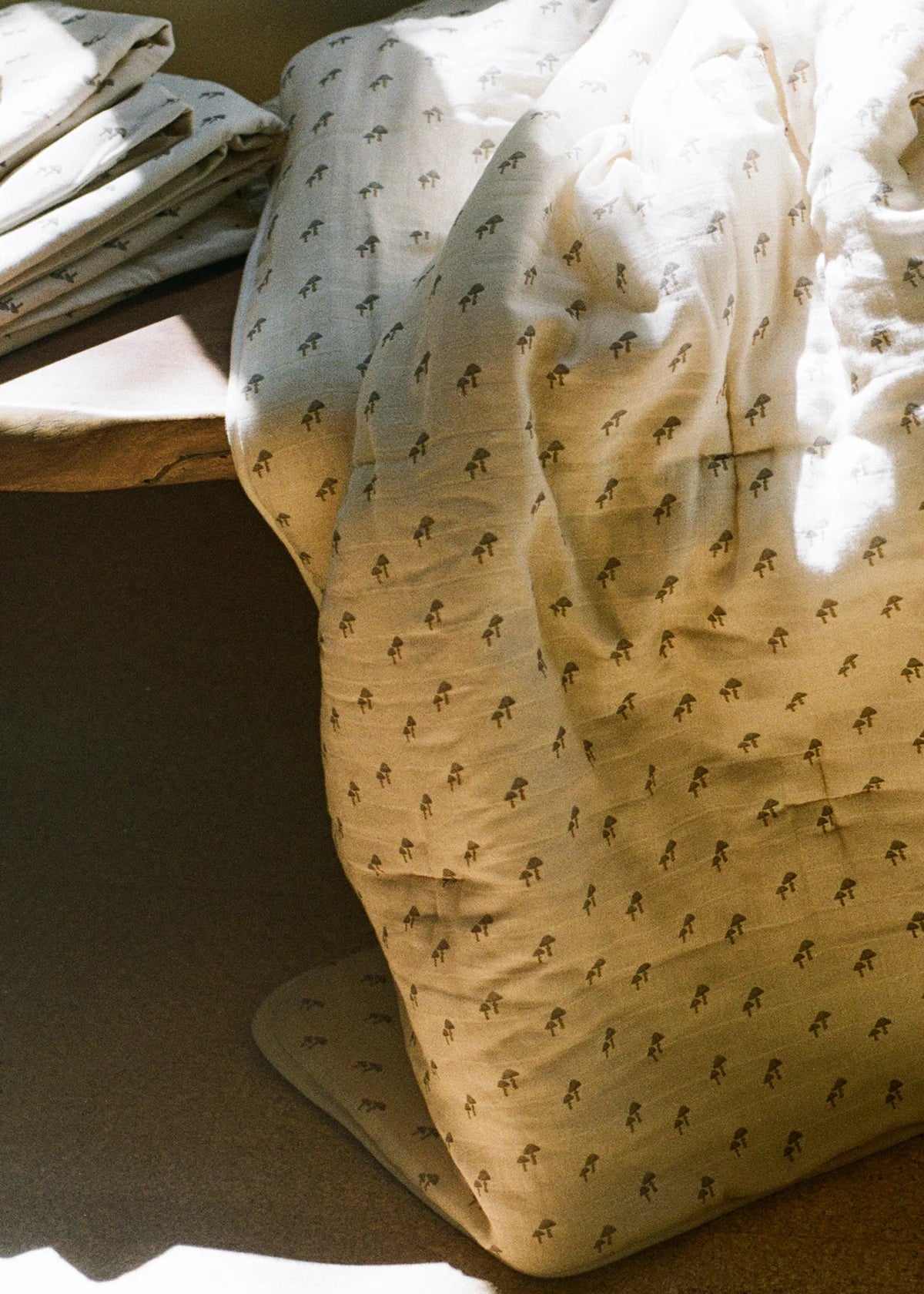 Muslin Crib Quilt & Sham | Mushroom