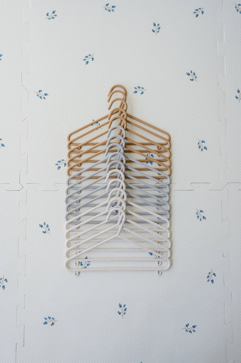 Baby Wheat Straw Hangers | Speckled Beige