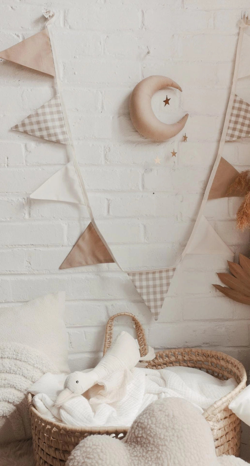 Pennant Garland | Beige Checkered