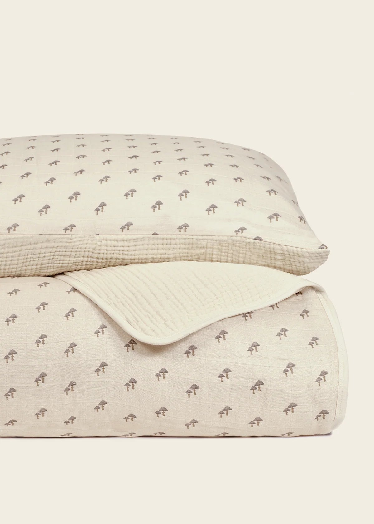 Muslin Crib Quilt & Sham | Mushroom